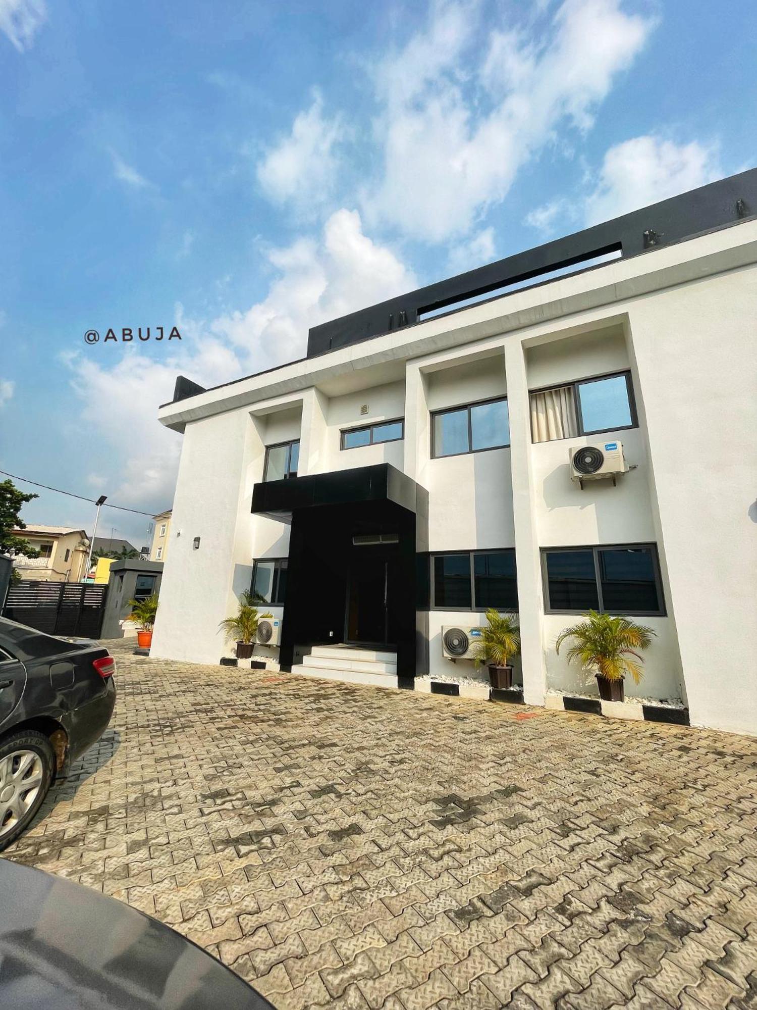 Plush Hotel,อาบูจา ภายนอก รูปภาพ