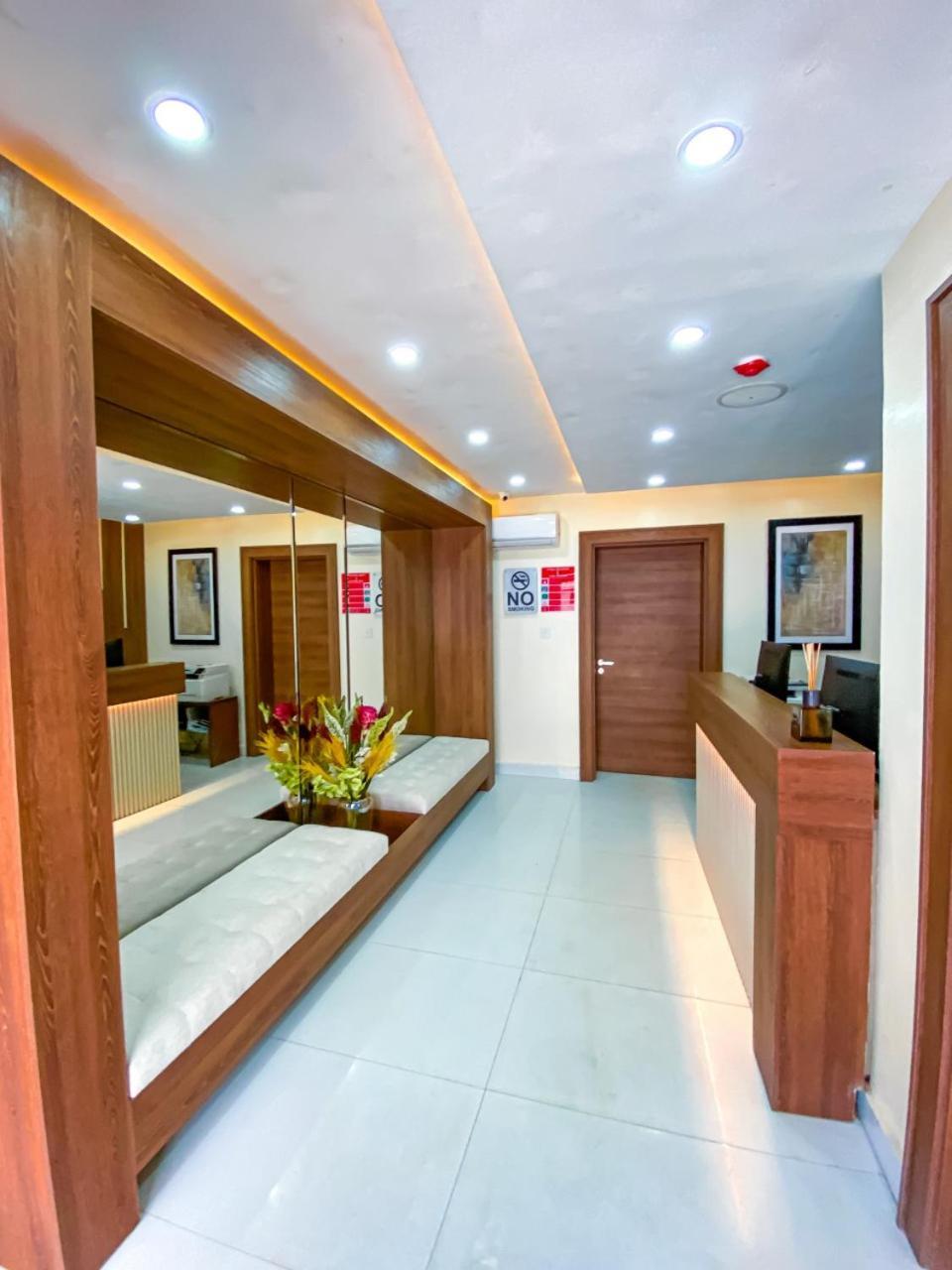 Plush Hotel,อาบูจา ภายนอก รูปภาพ